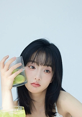 夏日纯欲风美女屏保壁纸图片精选