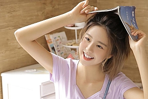 净化眼球的气质美女桌面壁纸图片高清横屏(2)